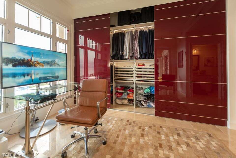 Custom Home Office, by Closet Solutions Florida