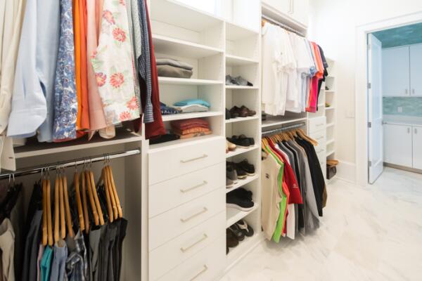 Custom Closets & Systems